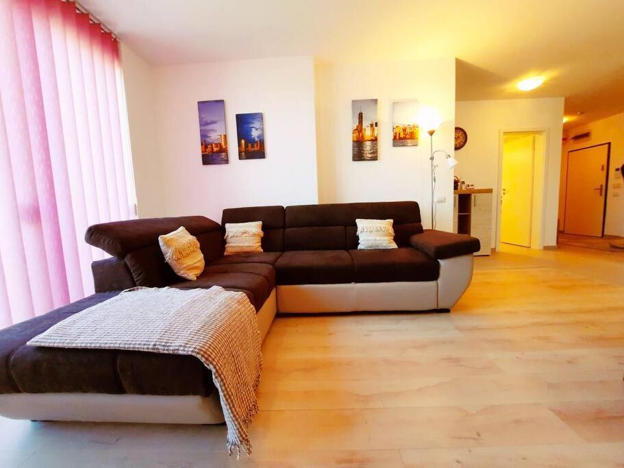 Beautiful Panoramic Central Apartment - City Of Mara Timisoara Esterno foto